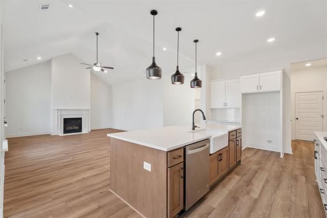 8340 Creekside Overlook Drive, Gainesville, GA 30506