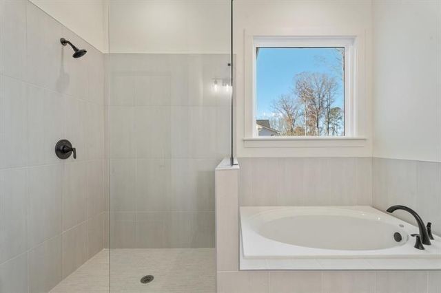 8340 Creekside Overlook Drive, Gainesville, GA 30506