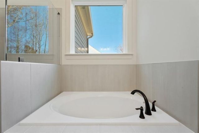 8340 Creekside Overlook Drive, Gainesville, GA 30506