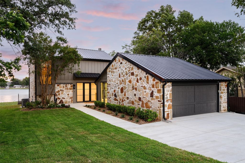 313 Scenic Drive, Heath, TX 75032