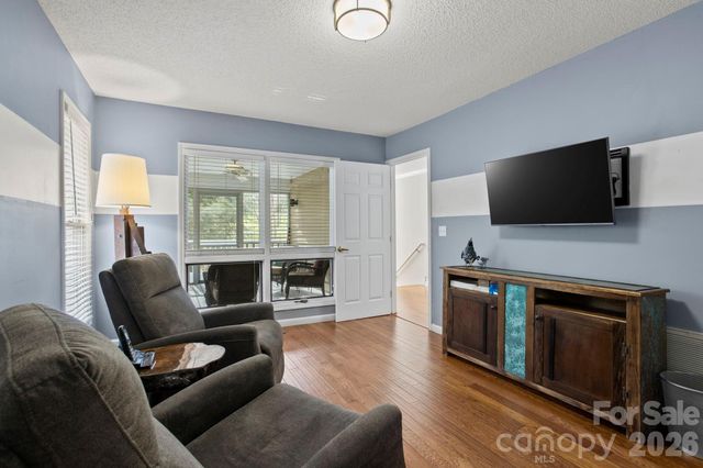 122 Broadmoor Drive, Flat Rock, NC 28731