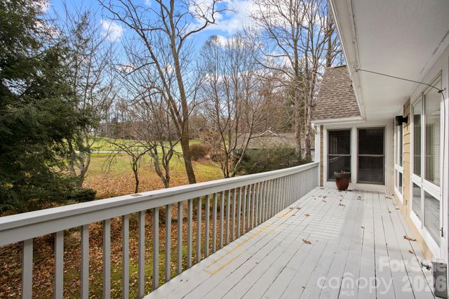 122 Broadmoor Drive, Flat Rock, NC 28731