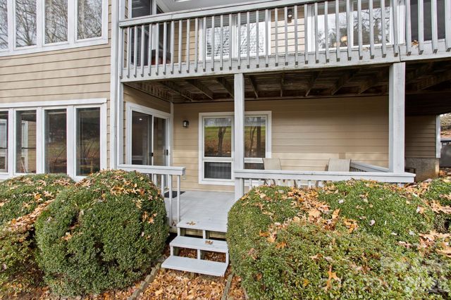 122 Broadmoor Drive, Flat Rock, NC 28731