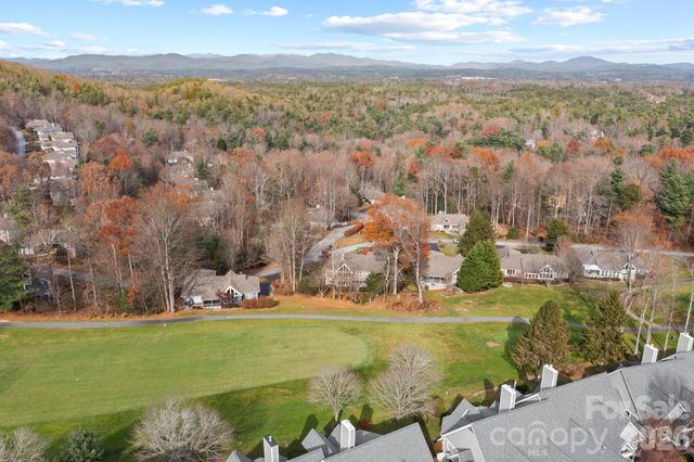 122 Broadmoor Drive, Flat Rock, NC 28731