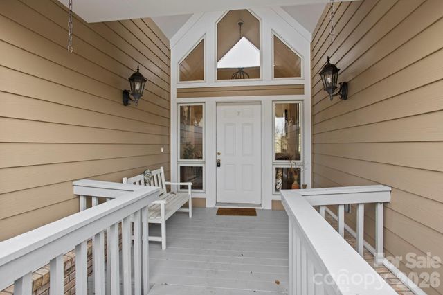122 Broadmoor Drive, Flat Rock, NC 28731