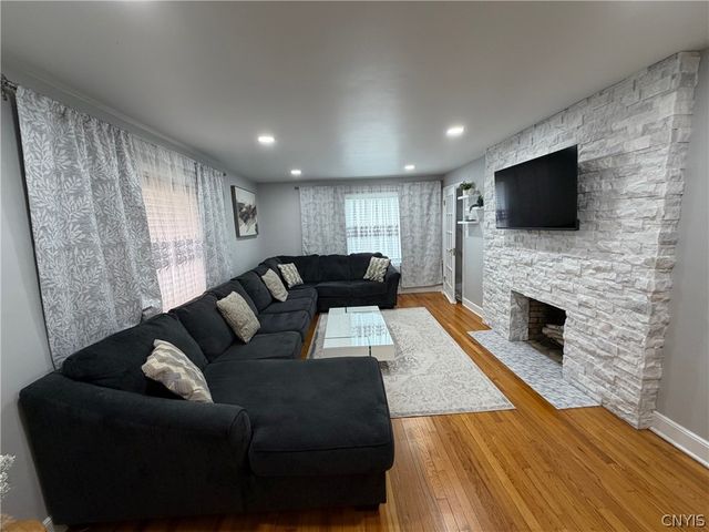 902 James Street, Utica, NY 13501