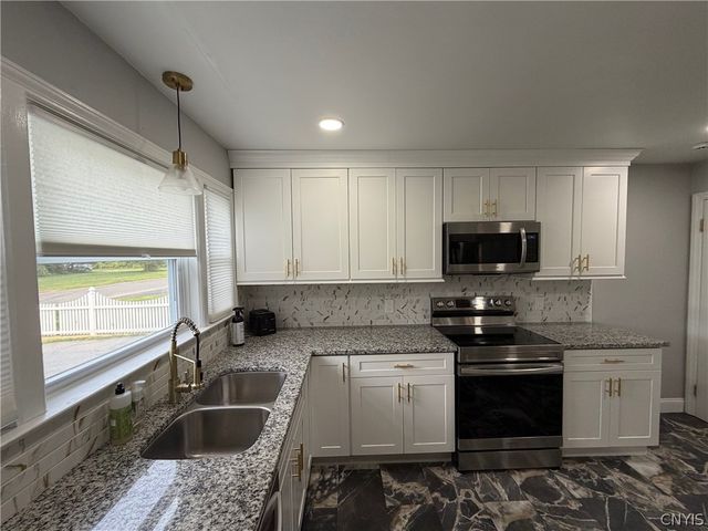 902 James Street, Utica, NY 13501