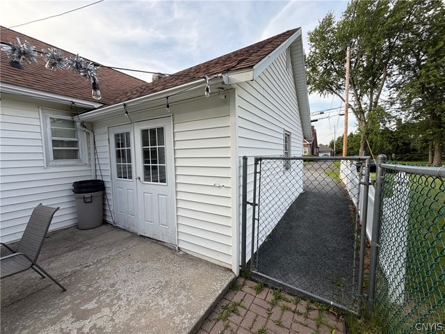 902 James Street, Utica, NY 13501