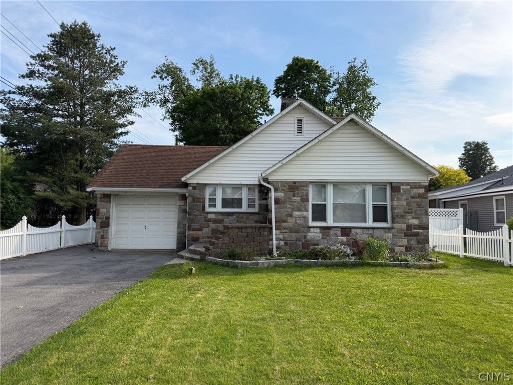 902 James Street, Utica, NY 13501
