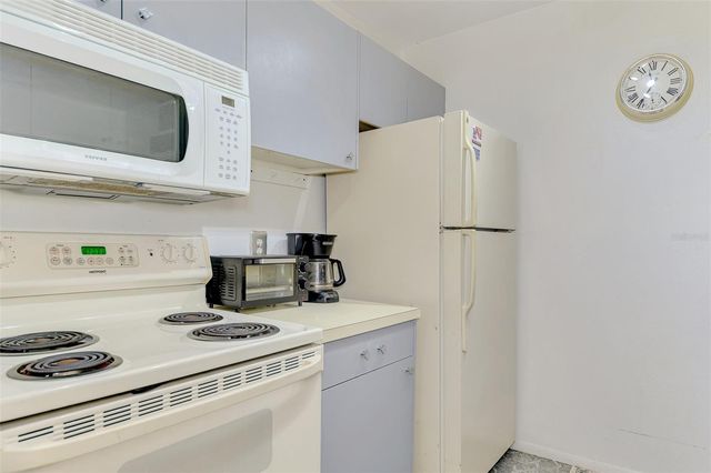 3768 59TH AVENUE W 3768, Bradenton, FL 34210