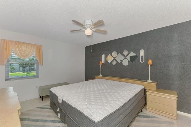 3768 59TH AVENUE W 3768, Bradenton, FL 34210