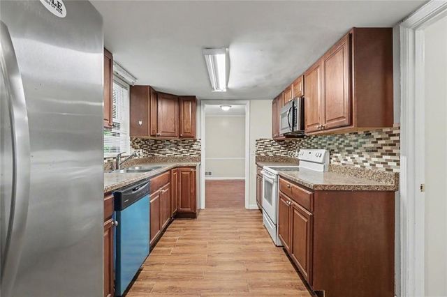 968 Abingdon Court, Stone Mountain, GA 30083