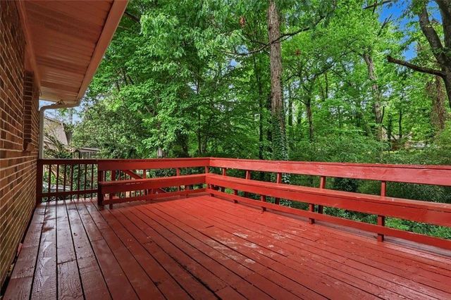 968 Abingdon Court, Stone Mountain, GA 30083