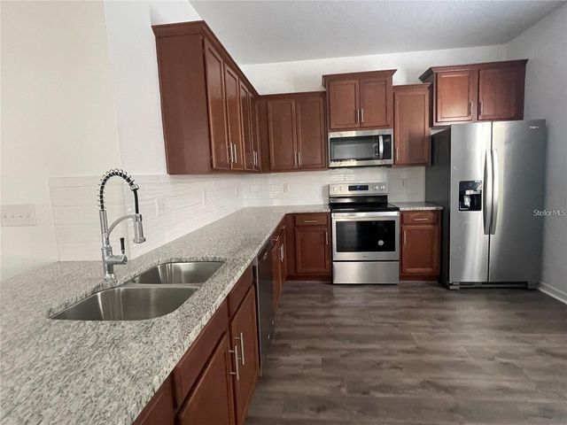 3723 SENECA CLUB LOOP 31-102, Orlando, FL 32808
