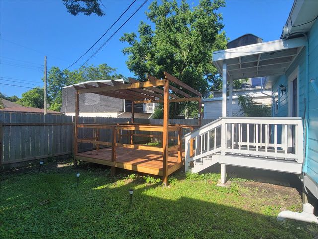 3919 Avenue O, Galveston, TX 77550