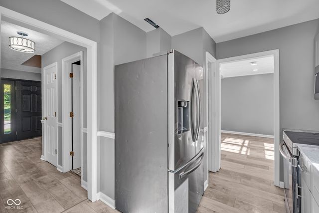 1039 Ridgeview Court, Avon, IN 46123