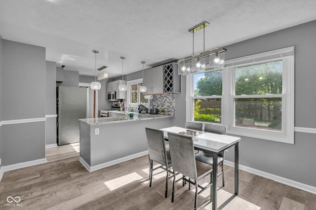 1039 Ridgeview Court, Avon, IN 46123