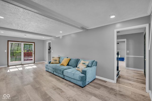 1039 Ridgeview Court, Avon, IN 46123