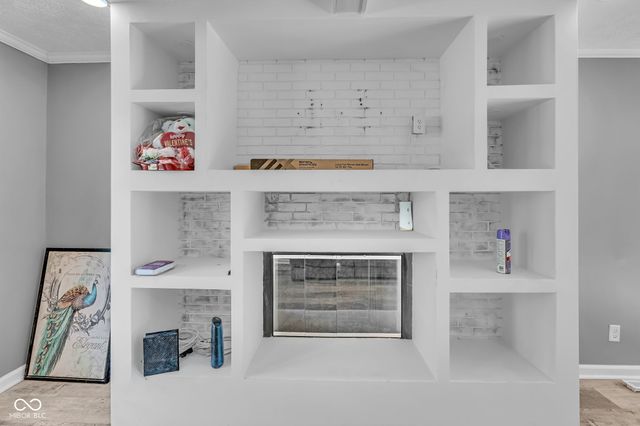 1039 Ridgeview Court, Avon, IN 46123