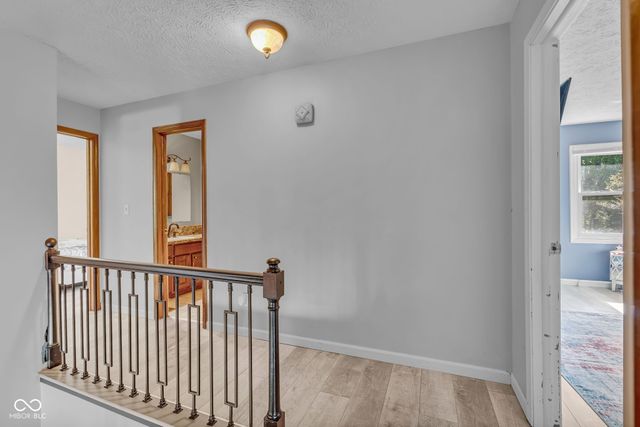 1039 Ridgeview Court, Avon, IN 46123