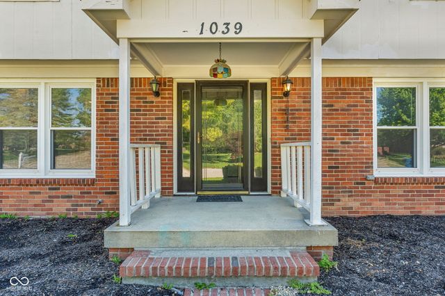 1039 Ridgeview Court, Avon, IN 46123