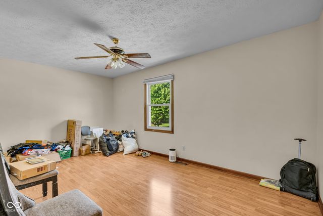 1039 Ridgeview Court, Avon, IN 46123