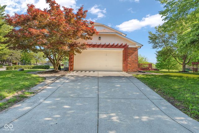 1039 Ridgeview Court, Avon, IN 46123