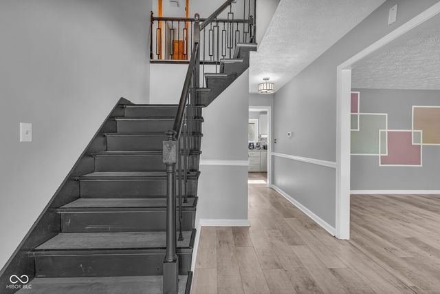 1039 Ridgeview Court, Avon, IN 46123