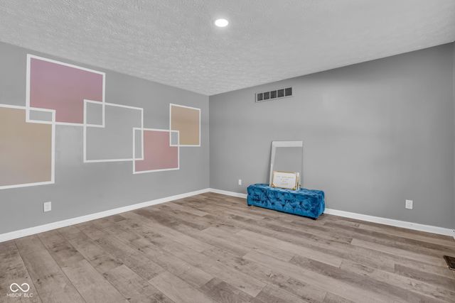 1039 Ridgeview Court, Avon, IN 46123