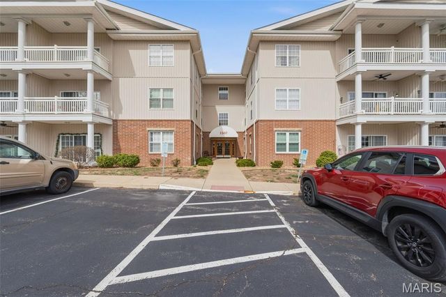 1507 S Old Highway 94 104, St Charles, MO 63303