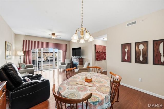 1507 S Old Highway 94 104, St Charles, MO 63303