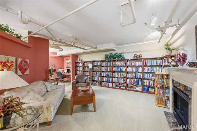 1507 S Old Highway 94 104, St Charles, MO 63303