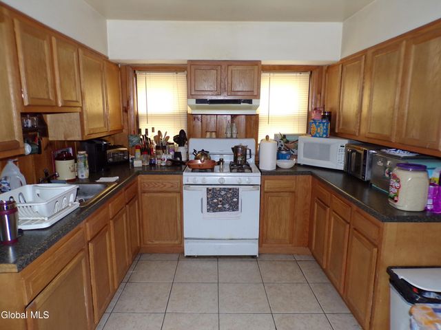 113-115 Florida Avenue, Amsterdam, NY 12010