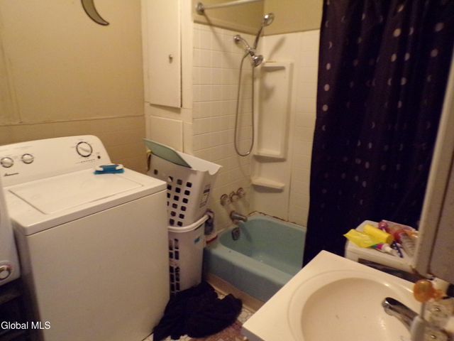 113-115 Florida Avenue, Amsterdam, NY 12010