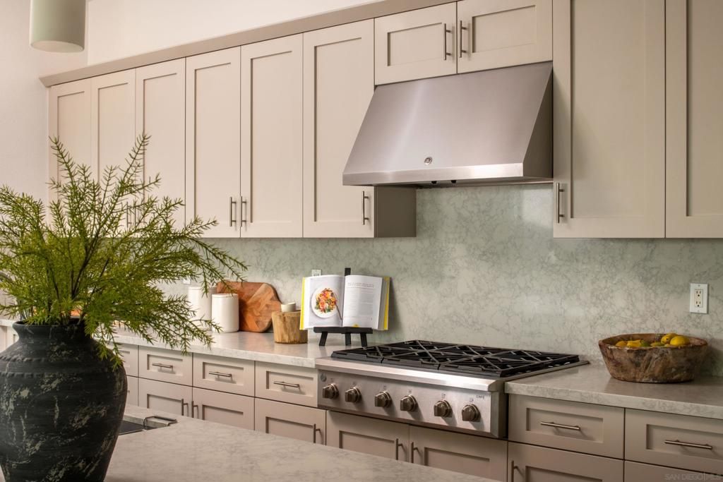 14546 Highcrest Ct, Poway, CA 92064