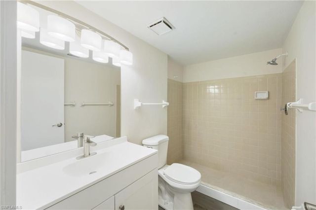 3605 Boca Ciega DR 208, Naples, FL 34112