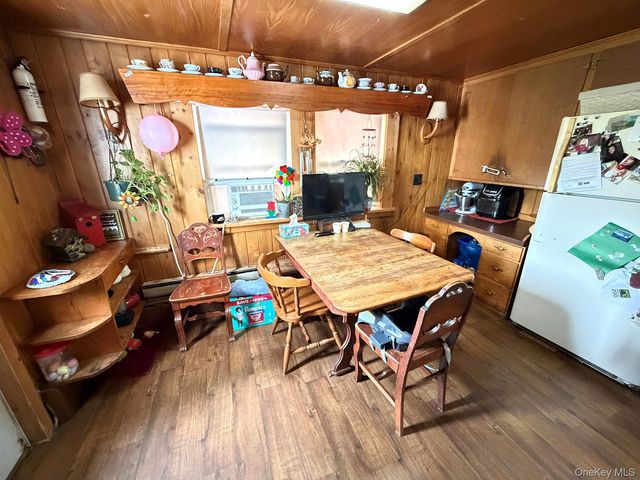 28 Banuat Road, Obernburg, NY 12766