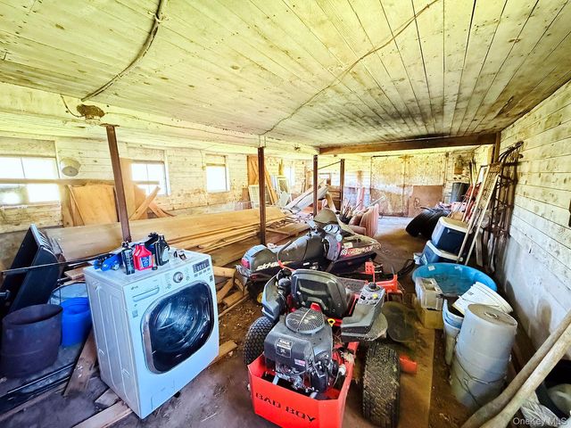 28 Banuat Road, Obernburg, NY 12766