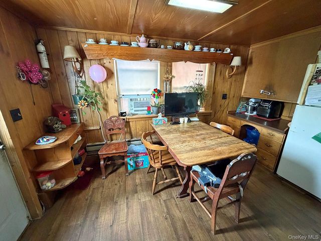 28 Banuat Road, Obernburg, NY 12766