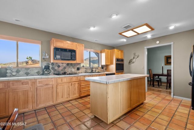 1733 N Placita Tuberia, Tucson, AZ 85745