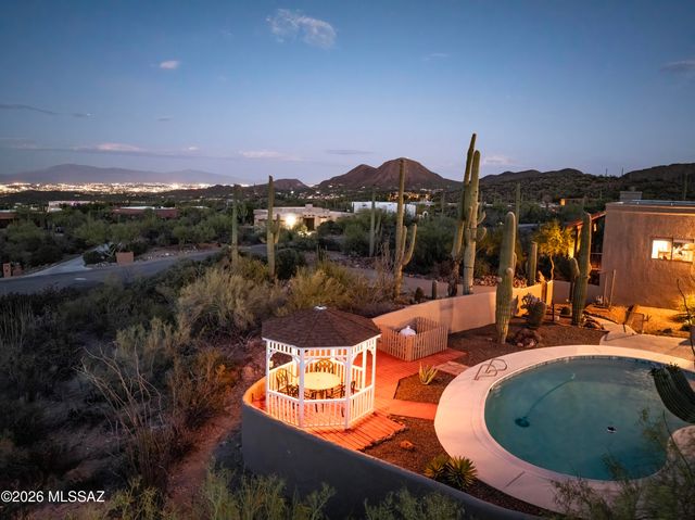 1733 N Placita Tuberia, Tucson, AZ 85745