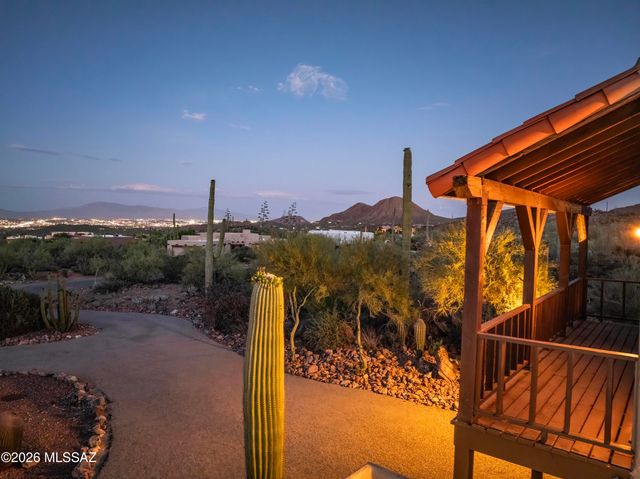 1733 N Placita Tuberia, Tucson, AZ 85745