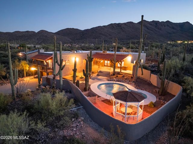 1733 N Placita Tuberia, Tucson, AZ 85745
