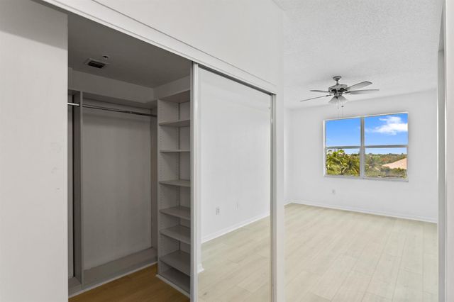 27 Royal Palm Way 503, Boca Raton, FL 33432