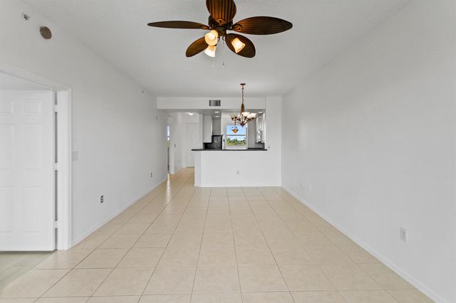 27 Royal Palm Way 503, Boca Raton, FL 33432