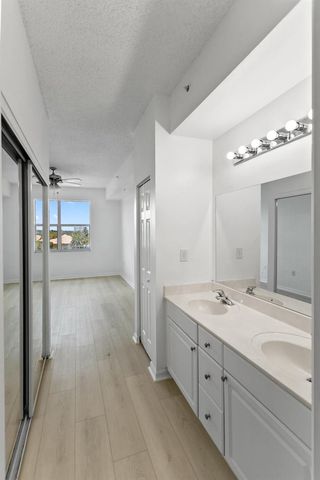27 Royal Palm Way 503, Boca Raton, FL 33432