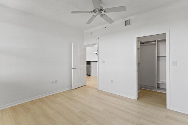 27 Royal Palm Way 503, Boca Raton, FL 33432