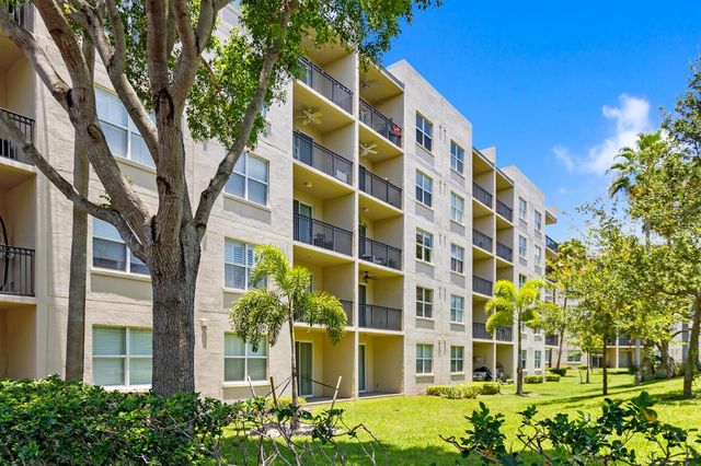 27 Royal Palm Way 503, Boca Raton, FL 33432