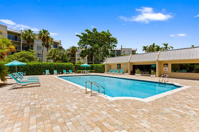 27 Royal Palm Way 503, Boca Raton, FL 33432