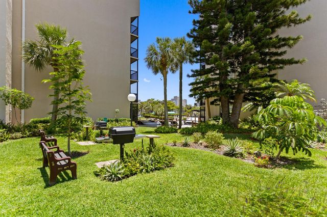 27 Royal Palm Way 503, Boca Raton, FL 33432